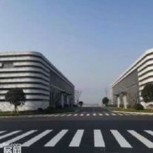 品牌园区 钢构厂房 11米 金刚砂地面 带行车 1450−6