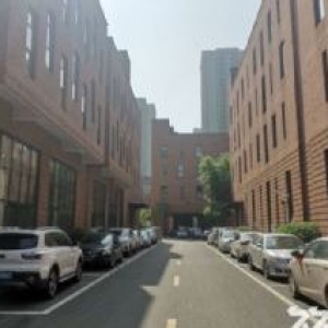 两江新区标准厂房出售，层高7.8米，面积1000平&minu