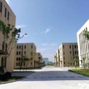 双福厂房出租、出售《高速旁！大产权！通轻轨》