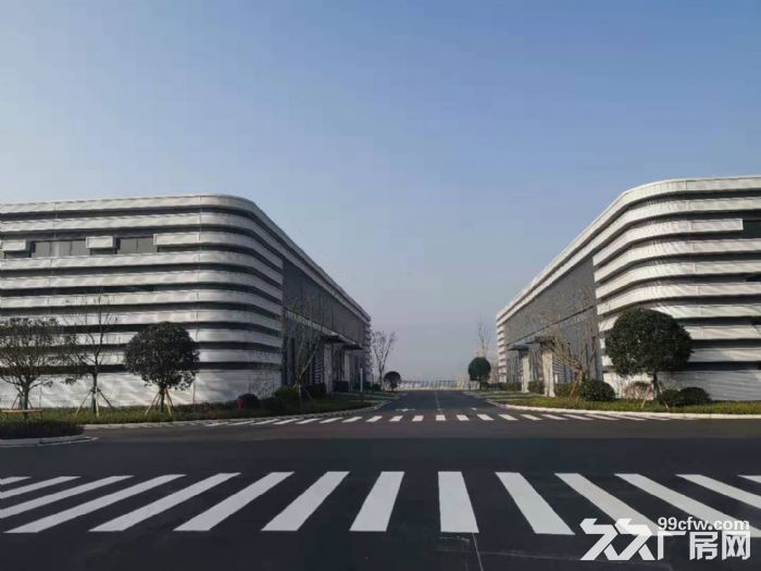 品牌园区 钢构厂房 11米 金刚砂地面 带行车 1500−6500平