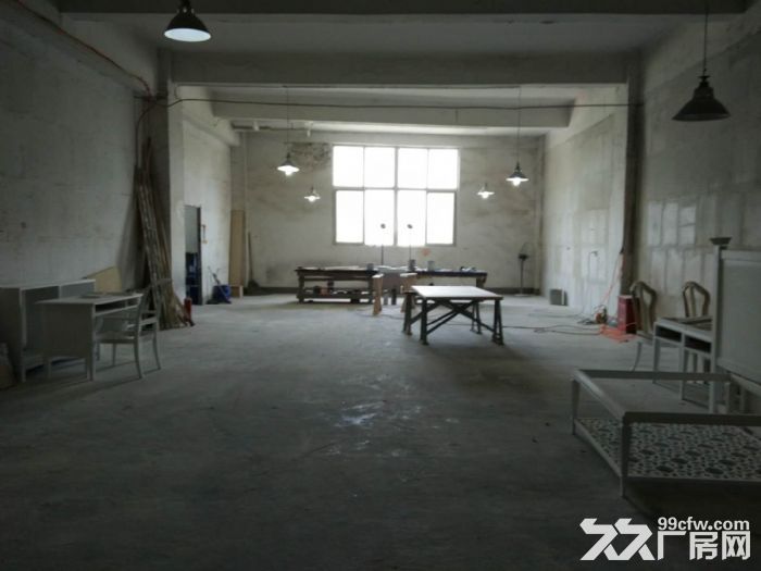 南岸区鸡冠石附近4000平厂房火爆招商