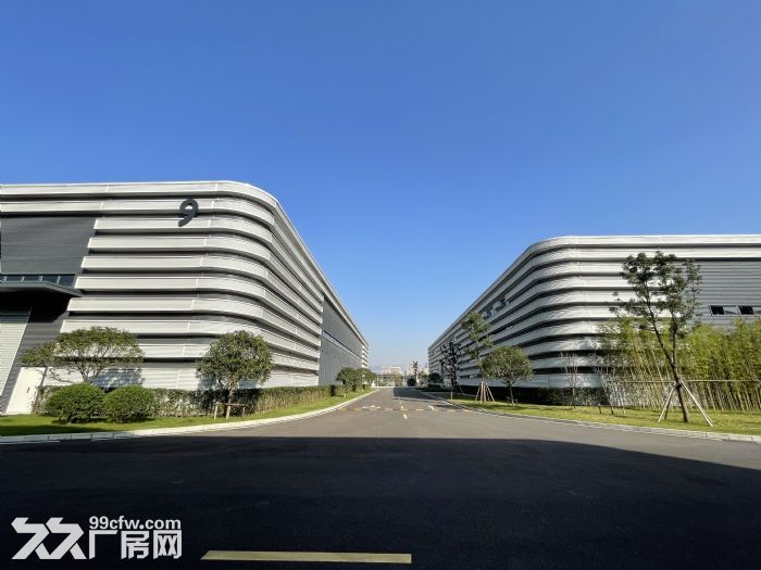 大学城曾家高速入口旁全新厂房出租，1000−6000平