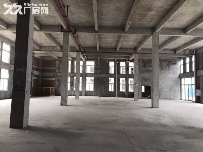 紧靠外环高速 稀缺双层独栋 标准厂房 1000㎡起