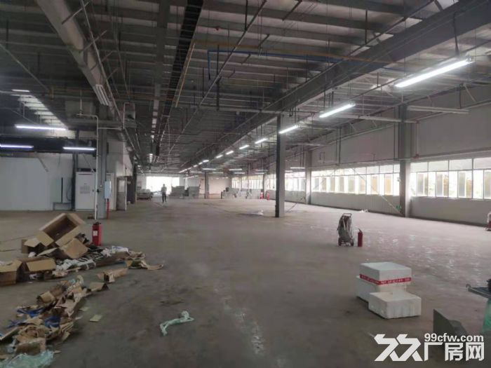 钢构厂房  层高14米，面积从1500以上的均有